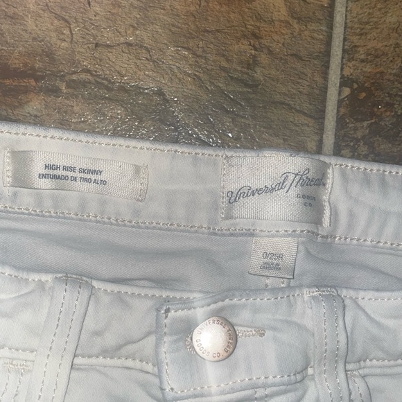 Universal Thread High Rise Skinny Jeans - Picture 3 of 3